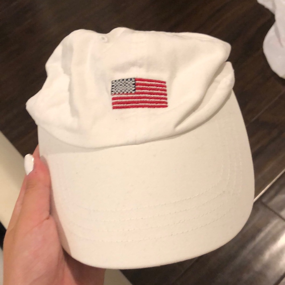 Brandy Melville hat